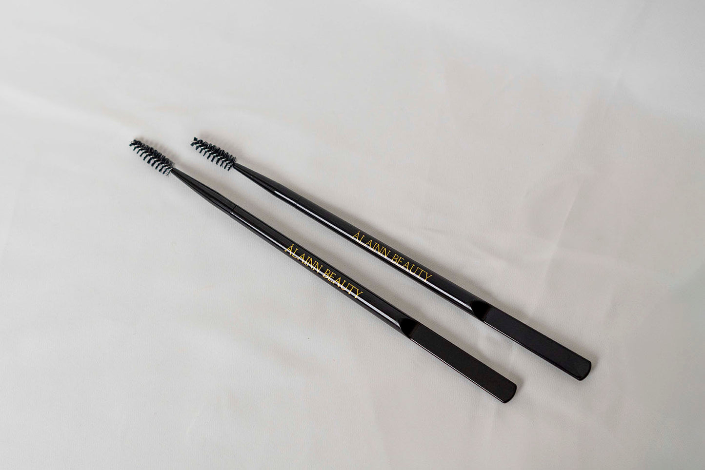 Brow Séala & applicator brush duo