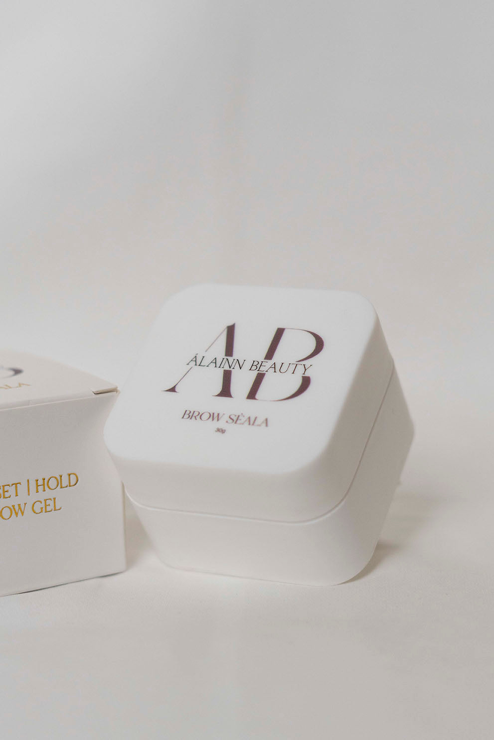 Brow Séala & applicator brush
